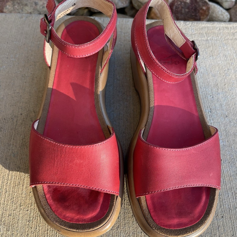 Dansko Red Leather Ankle Strap Platform Sandal  EU 38 US 7.5-8 Comfort Shoes - Picture 3 of 7